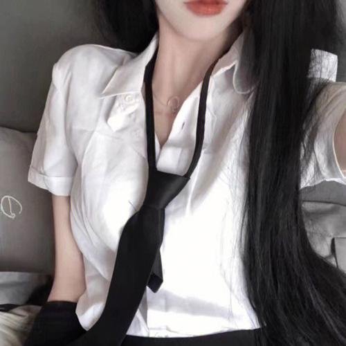 独自夜归的女孩